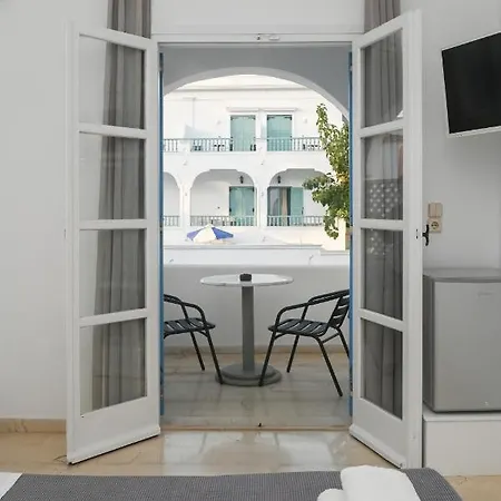 Oscar Apartmanhotel Kamári